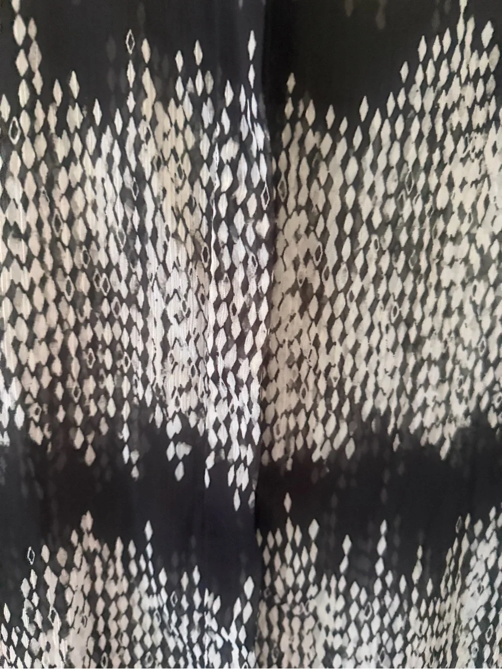 Banana Republic Black and White Patterned Lightweight Sheer Blouse size Large